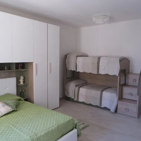 White And Red Apartment Gallipoli